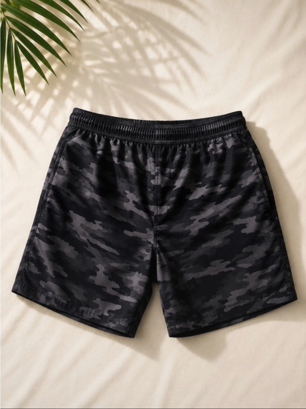 Kirkland Camo Swim Shorts Men’s XXL Black Gray Quick Dry Beach Shorts